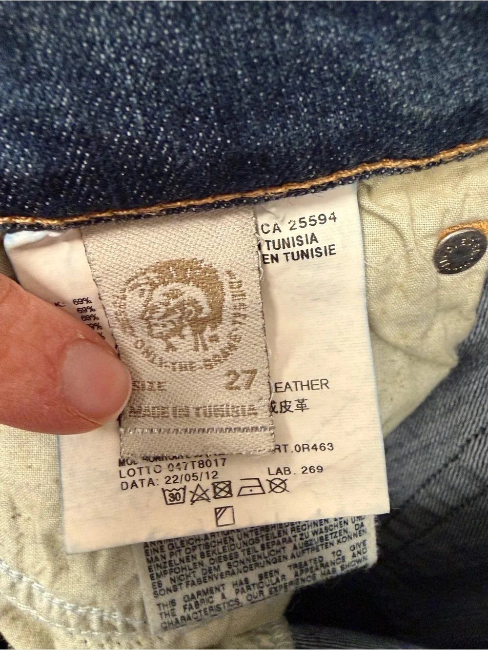 DIESEL Women’s Bootcut Jeans in Faded Blue Wash - Picture 6 of 7